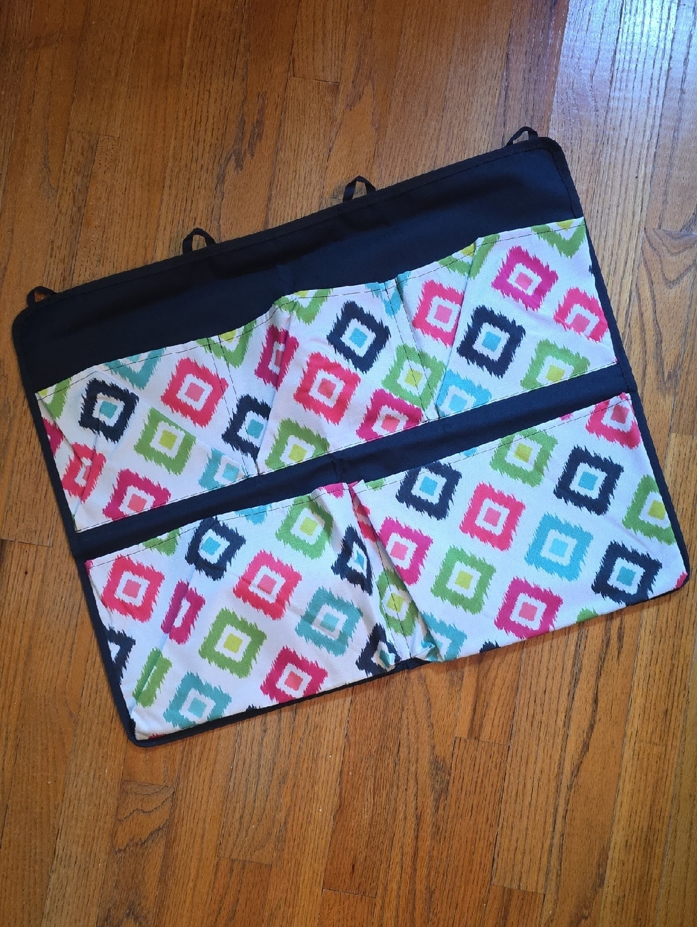 Thirty One Hang it Pocket Organizer in Candy Corners